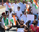 Congress stages sit-in in support of Bharat Bundh called by agitating farmers’ against new Far